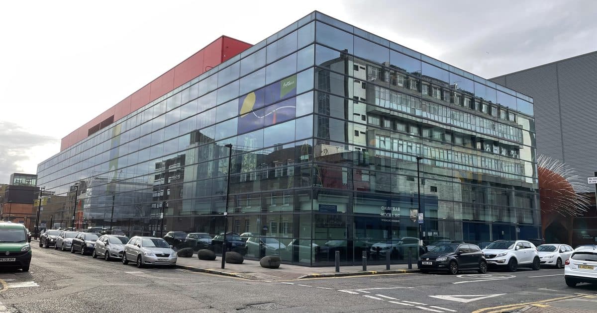 Glass-fronted Blizard Building of Barts and The London School of Medicine and Dentistry, Queen Mary University of London, Whitechapel