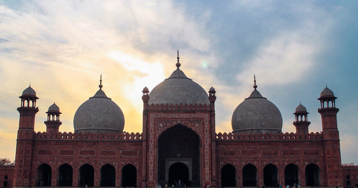 Lahore skyline over the Badshahi Mosque: studying medicine in the UK from Pakistan, UCAT test centres in Pakistan and UK medical school entry requirements for FSc and A Level students