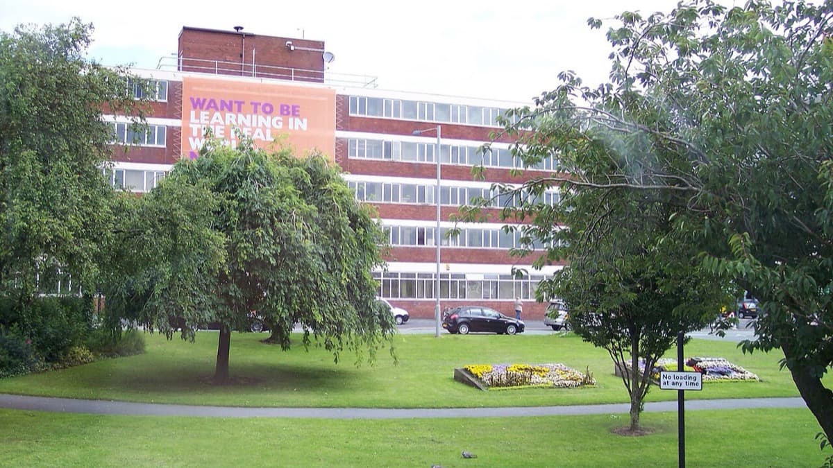 University of Central Lancashire, Preston by Raymond Knapman