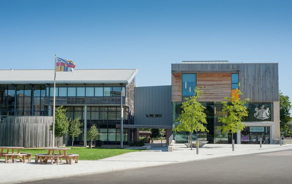Royal Veterinary College vet school